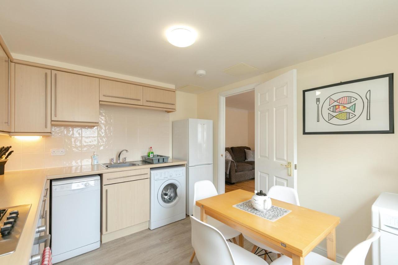 Dicksonfield Quiet Central Family Apartment With Parking Edinburgh Eksteriør billede